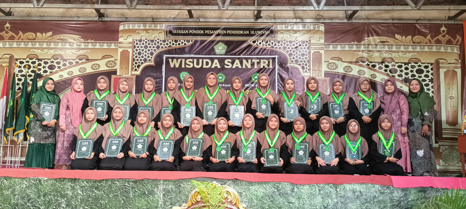 Wisuda Santri Pondok Pesantren Uluwiyah